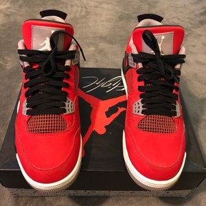 Air Jordan Retro 4